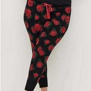 Torrid Floral Black Leggings with Red Roses Sleep Lounge Pants 1 14-16 NWT